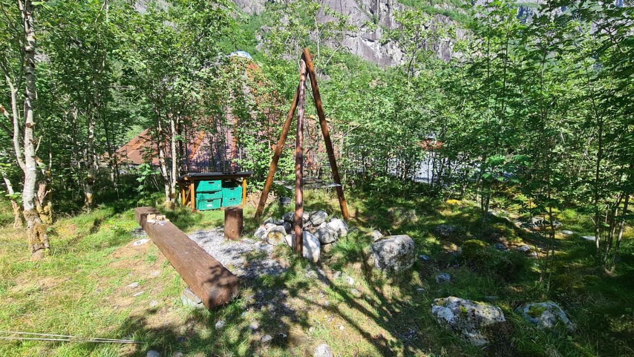 Hardanger Basecamp Hostel Osa Exterior photo